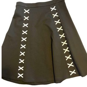 NWT Catherine Malandrino Jada Skirt. Black. A-line. Mini size Small